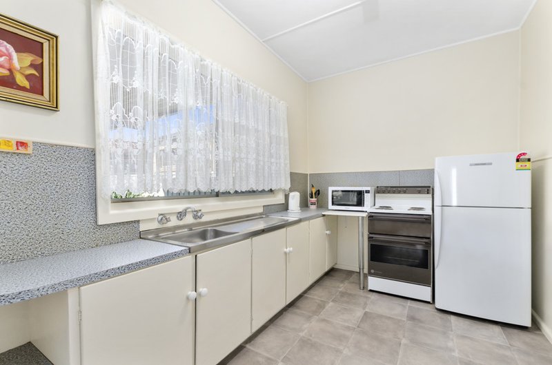 Photo - 15 Stanhope St , Woonona NSW 2517 - Image 3