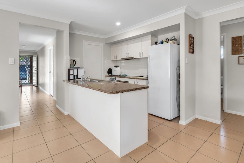Photo - 15 Starkey Street, Pacific Pines QLD 4211 - Image 6