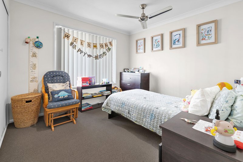 Photo - 15 Starkey Street, Pacific Pines QLD 4211 - Image 10