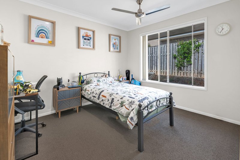 Photo - 15 Starkey Street, Pacific Pines QLD 4211 - Image 11