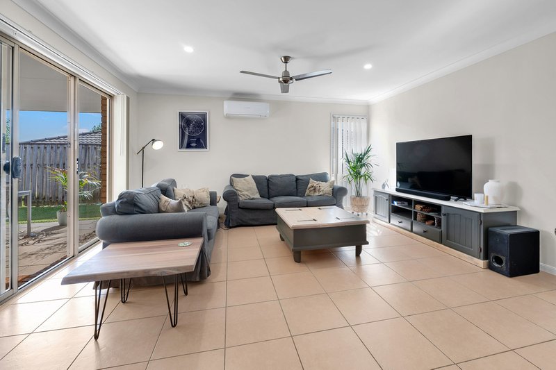 Photo - 15 Starkey Street, Pacific Pines QLD 4211 - Image 16