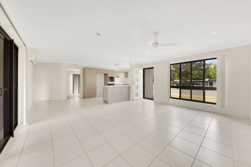 Photo - 15 Stasia Lane, South Gladstone QLD 4680 - Image 4