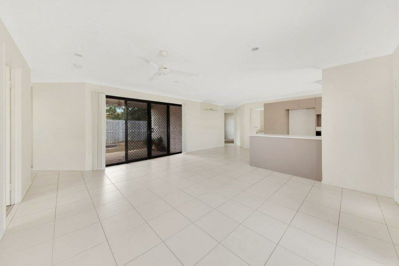 Photo - 15 Stasia Lane, South Gladstone QLD 4680 - Image 5