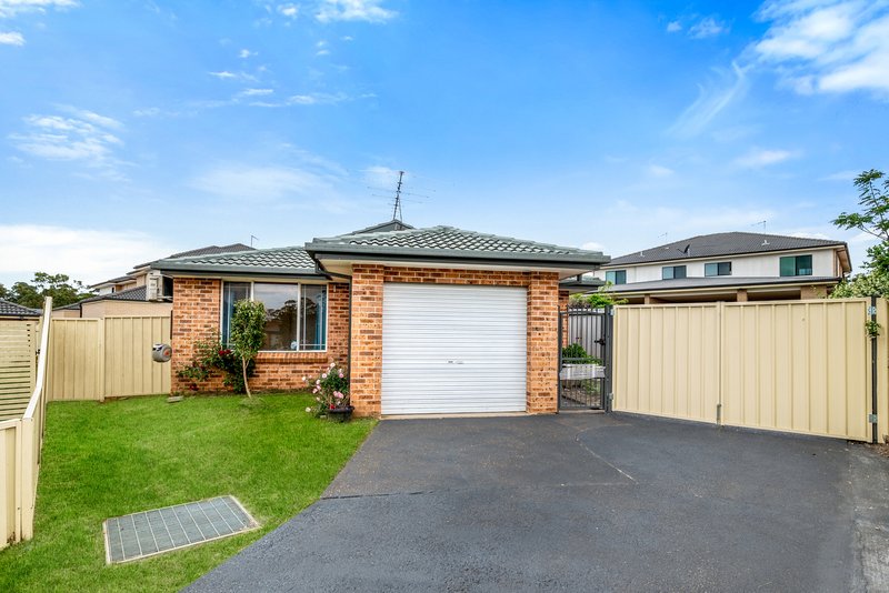 15 Stockalls Place, Minto NSW 2566