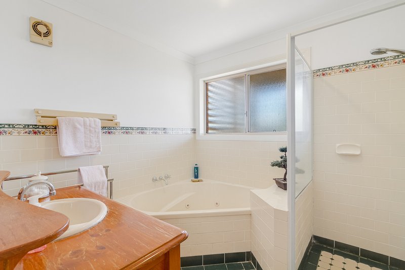 Photo - 15 Stonehaven Way, Banora Point NSW 2486 - Image 14