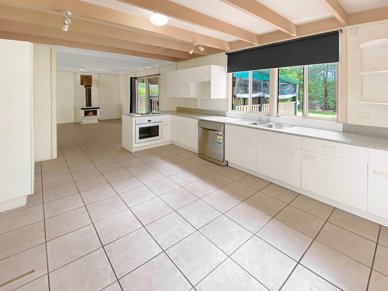 Photo - 15 Storrs Road, Peachester QLD 4519 - Image 3