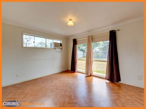 Photo - 15 Stradella Court, Burpengary QLD 4505 - Image 4