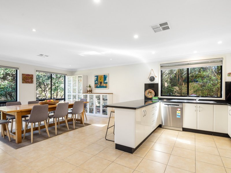 Photo - 15 Streamdale Grove, Warriewood NSW 2102 - Image 4