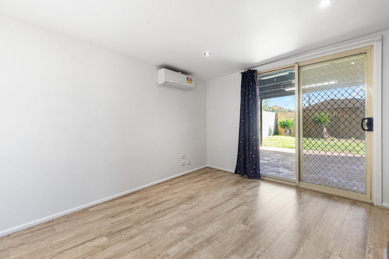 Photo - 15 Strickland Avenue, Hoppers Crossing VIC 3029 - Image 11