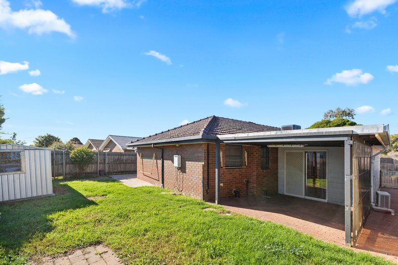 Photo - 15 Strickland Avenue, Hoppers Crossing VIC 3029 - Image 12