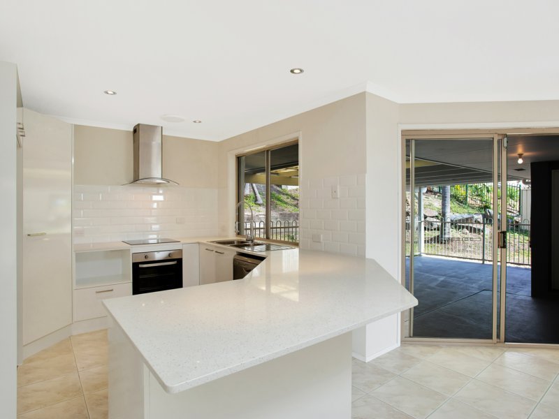 Photo - 15 Sue Court, Highland Park QLD 4211 - Image 7