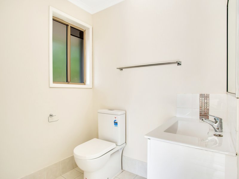 Photo - 15 Sue Court, Highland Park QLD 4211 - Image 12