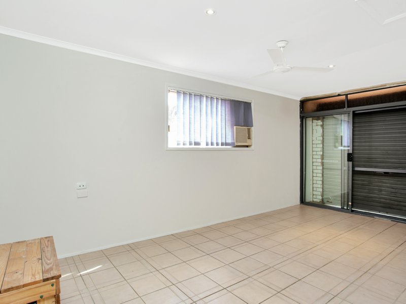 Photo - 15 Sue Court, Highland Park QLD 4211 - Image 16