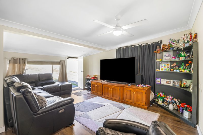 Photo - 15 Summerhill Drive, Wangi Wangi NSW 2267 - Image 4