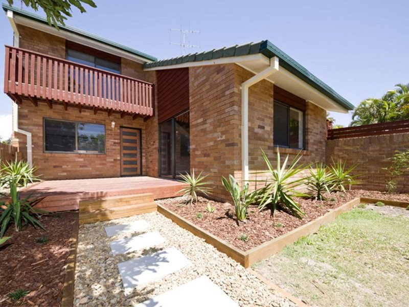 Photo - 1/5 Sunbird St , Burleigh Waters QLD 4220 - Image 2