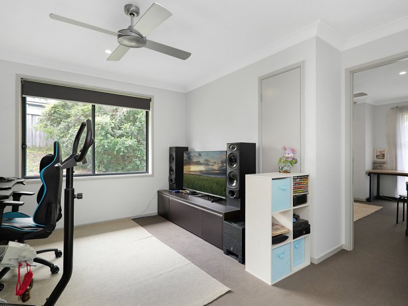 Photo - 15 Sunningdale Circuit, Medowie NSW 2318 - Image 8