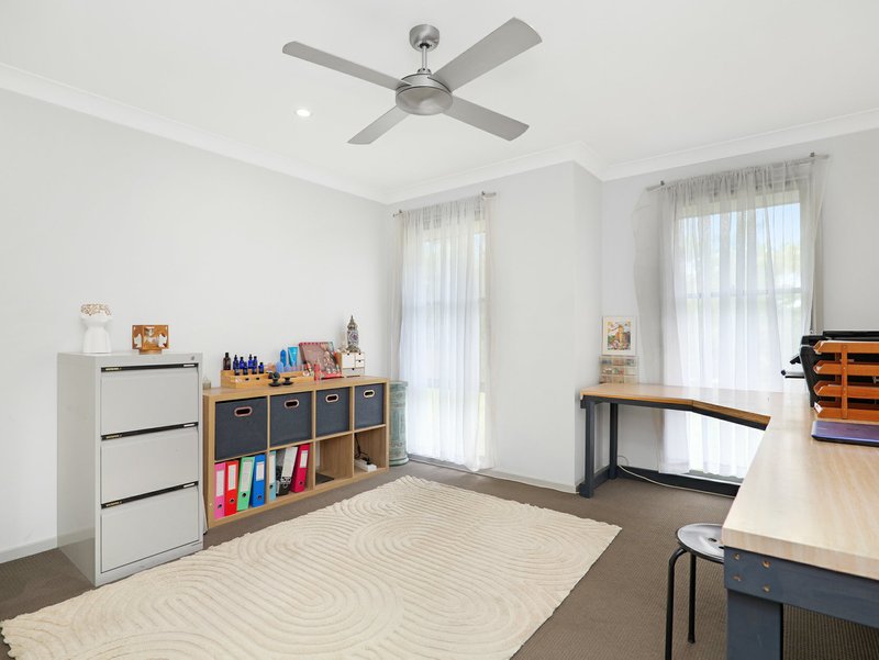 Photo - 15 Sunningdale Circuit, Medowie NSW 2318 - Image 12