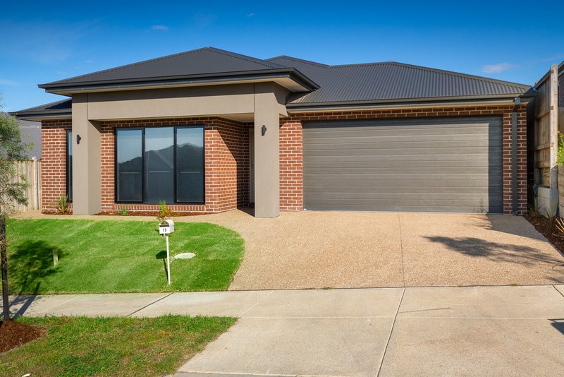 15 Sunnybank Way, Pakenham VIC 3810