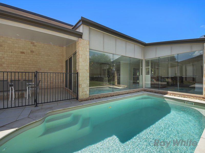 Photo - 15 Sunset Court, Murrumba Downs QLD 4503 - Image 4