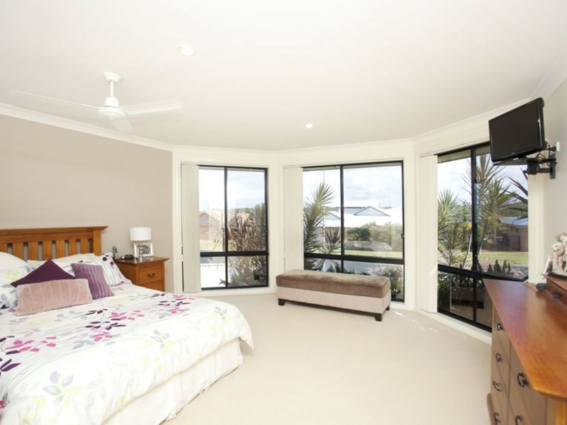 Photo - 15 Surfsound Avenue, Wallabi Point NSW 2430 - Image 9