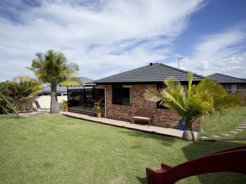 Photo - 15 Surfsound Avenue, Wallabi Point NSW 2430 - Image 15