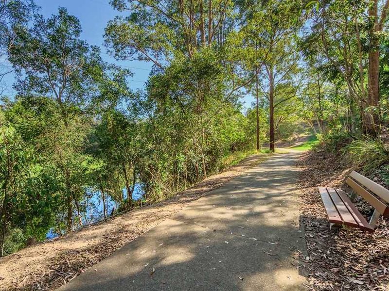 Photo - 15 Swagman Court, Mudgeeraba QLD 4213 - Image 15