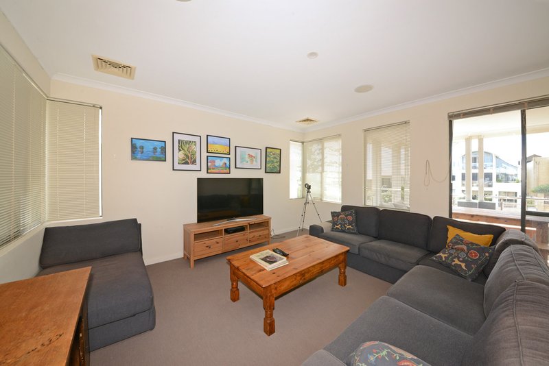 Photo - 15 Swansea Promenade, Mindarie WA 6030 - Image 20