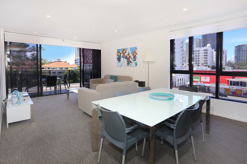 Photo - 15 'Synergy' 2729 Gold Coast Highway, Broadbeach QLD 4218 - Image 5