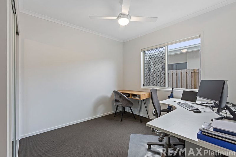 Photo - 15 Tadorna Street, Narangba QLD 4504 - Image 10