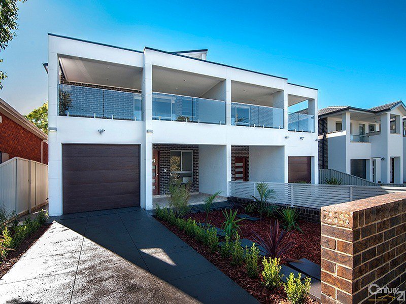 Photo - 15 Taloma Street, Picnic Point NSW 2213 - Image 1