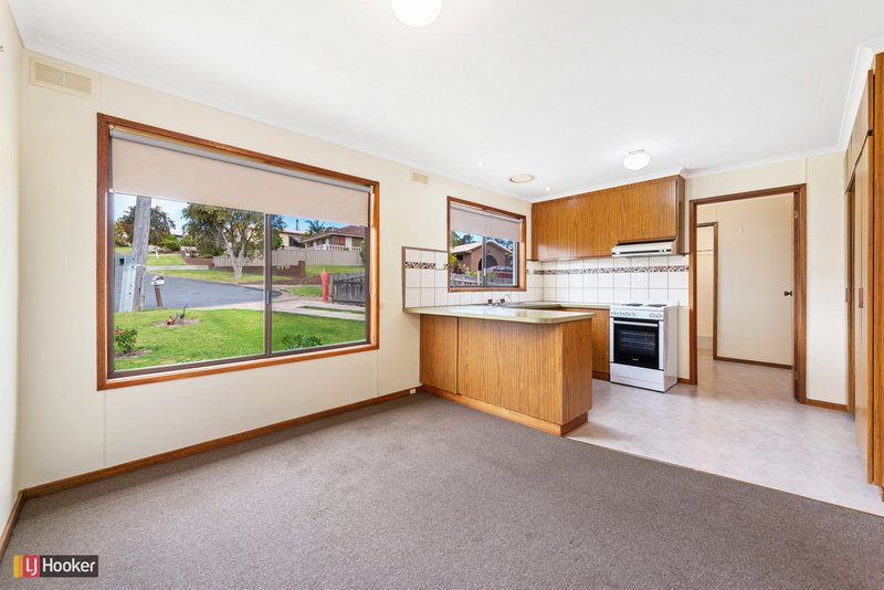 Photo - 15 Tambo Court, Kalimna VIC 3909 - Image 3