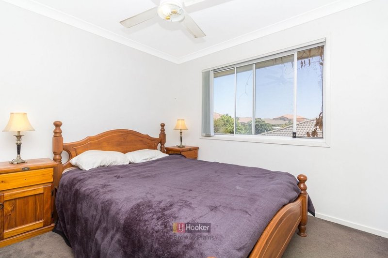 Photo - 15 Tamsin Court, Regents Park QLD 4118 - Image 7