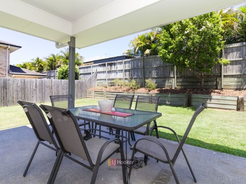 Photo - 15 Tamsin Court, Regents Park QLD 4118 - Image 10