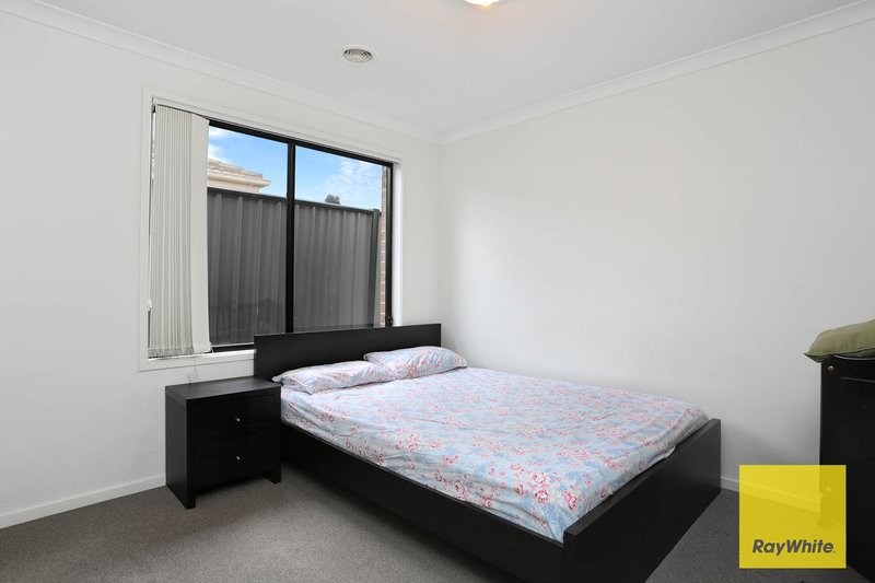 Photo - 15 Tanner Mews, Point Cook VIC 3030 - Image 7