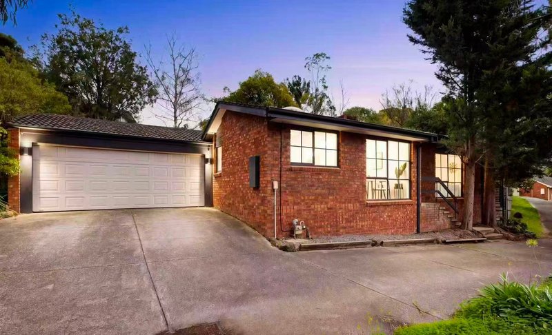 Photo - 1/5 Tarrangower Avenue, Mitcham VIC 3132 - Image 2