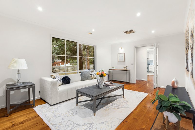 Photo - 1/5 Tarrangower Avenue, Mitcham VIC 3132 - Image 3