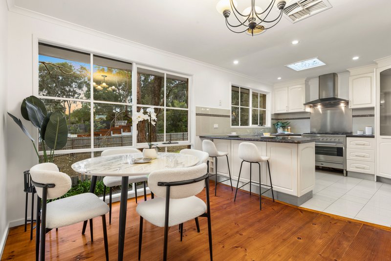 Photo - 1/5 Tarrangower Avenue, Mitcham VIC 3132 - Image 4
