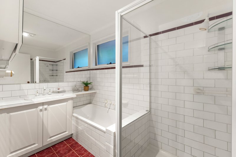 Photo - 1/5 Tarrangower Avenue, Mitcham VIC 3132 - Image 8