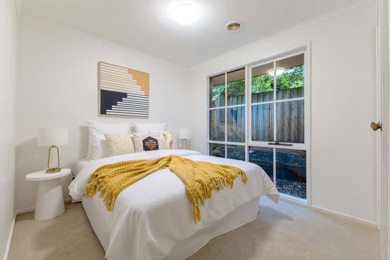 Photo - 1/5 Tarrangower Avenue, Mitcham VIC 3132 - Image 9