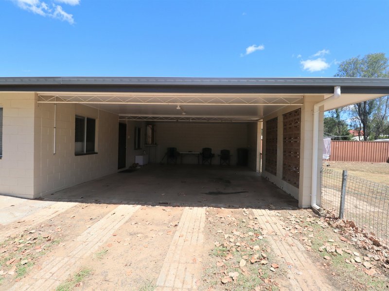 Photo - 15 Taylor Street, Roma QLD 4455 - Image 4