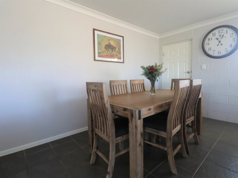 Photo - 15 Taylor Street, Roma QLD 4455 - Image 6