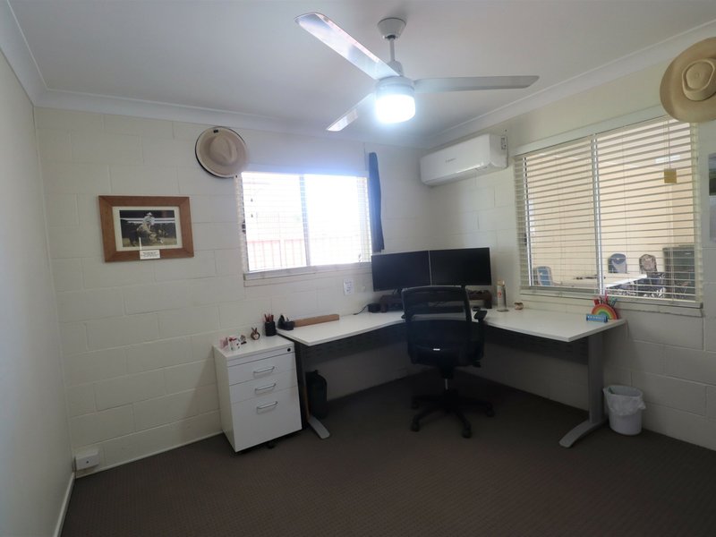 Photo - 15 Taylor Street, Roma QLD 4455 - Image 11