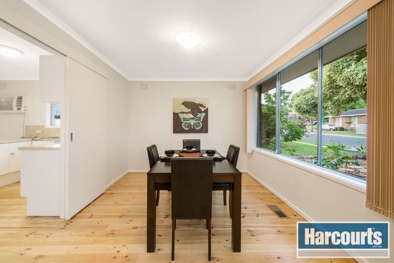 Photo - 15 Teddington Way, Wantirna VIC 3152 - Image 4