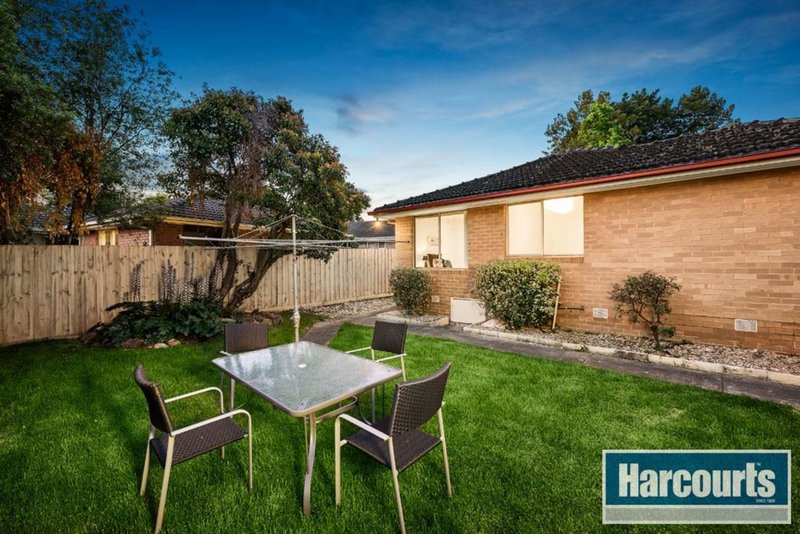 Photo - 15 Teddington Way, Wantirna VIC 3152 - Image 7