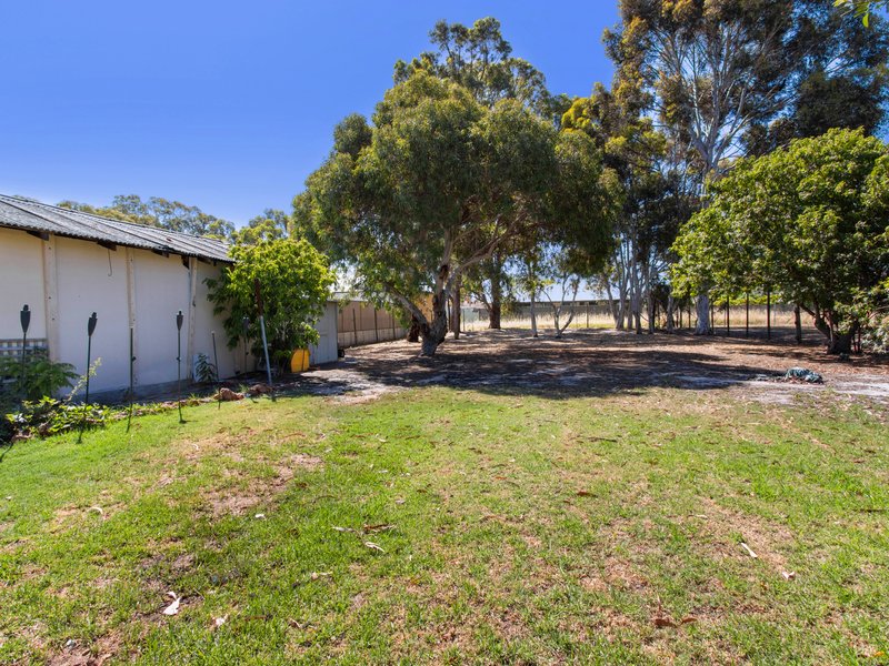 Photo - 15 Temby Street, Beckenham WA 6107 - Image 19