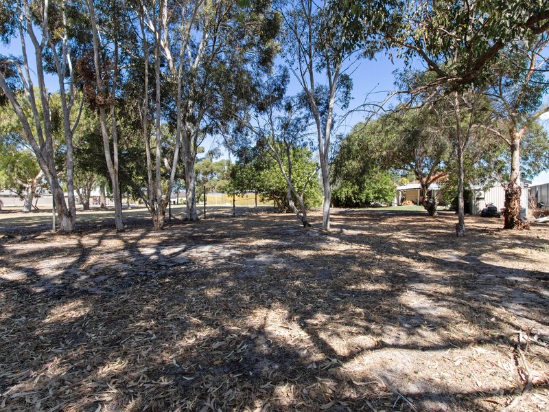 Photo - 15 Temby Street, Beckenham WA 6107 - Image 22