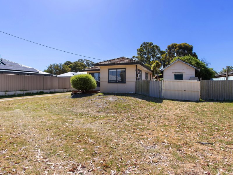 Photo - 15 Temby Street, Beckenham WA 6107 - Image 24