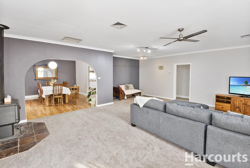 Photo - 15 Tena Avenue, Horsham VIC 3400 - Image 5