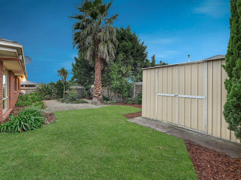 Photo - 15 Terri-Ester Drive, Berwick VIC 3806 - Image 19