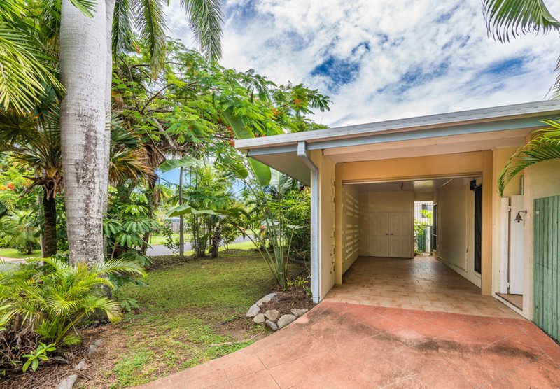 Photo - 15 Thais Street, Palm Cove QLD 4879 - Image 2